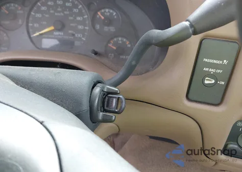 1998 Chevrolet S-10 Ls z USA, uszkodzony, nr VIN 1GCDT19X9WK199108